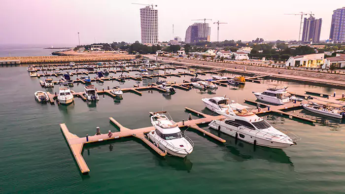 یات بیچ ساحل مارینا